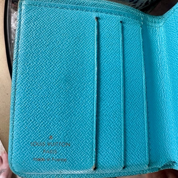 Louis Vuitton Compact Limited Edition Bell Boy Snap Zip Wallet - Picture 3 of 13